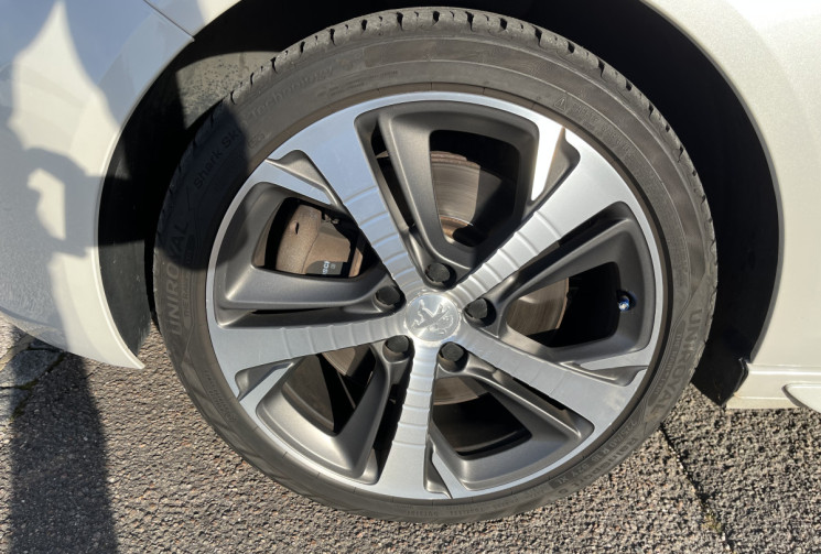 Peugeot 308 II GT 1.6 THP 205 cv