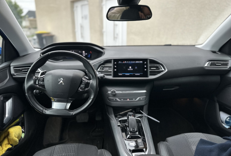 Peugeot 308 SW II SW 1.2 12V 130 cv Boîte auto