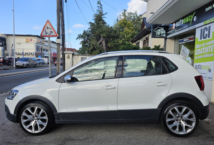 Volkswagen Polo 1.4 TDI 90 ch DSG7 5p 4cv Dossier d'entretiens dispo