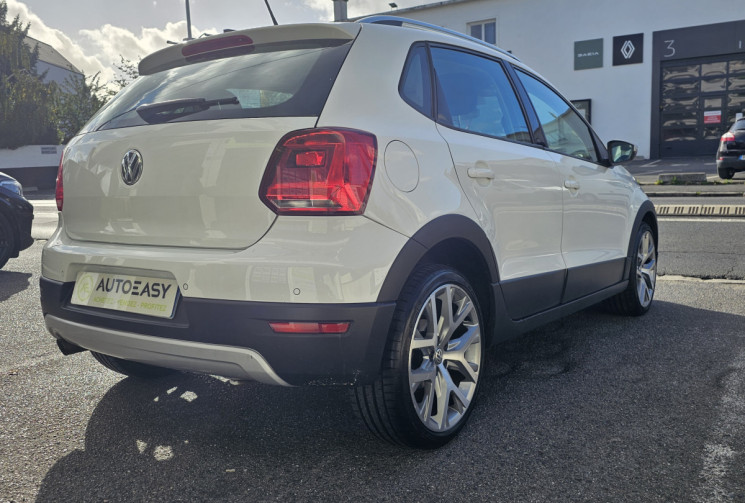 Volkswagen Polo 1.4 TDI 90 ch DSG7 5p 4cv Dossier d'entretiens dispo