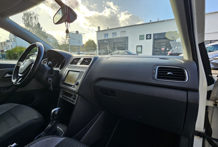 Volkswagen Polo 1.4 TDI 90 ch DSG7 5p 4cv Dossier d'entretiens dispo