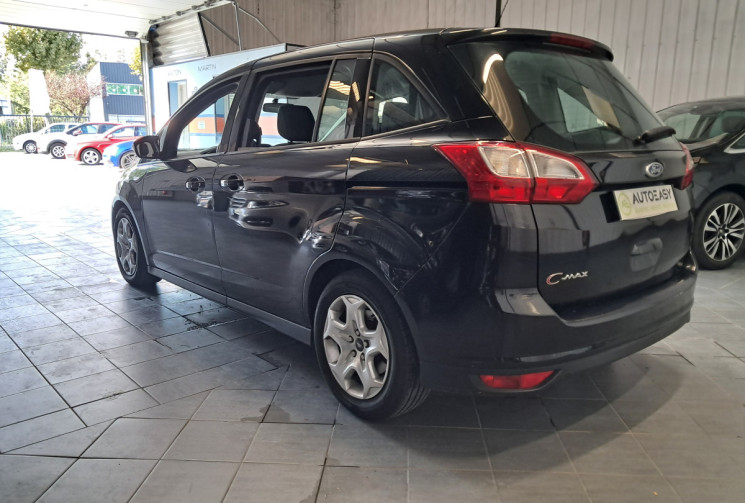 Ford GRAND C-MAX 1.6 TDCI 95 TREND 7PL - OPTIONS - ENTRETIEN - GARANTIE - Ford GRAND C-MAX 1.6 TDCI 95 TREND 7PL - OPTIONS - ENTRETIEN - GARANTIE -