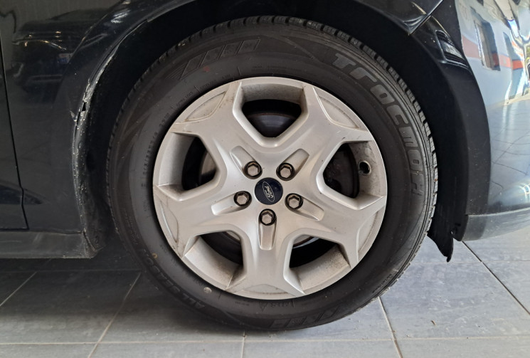 Ford GRAND C-MAX 1.6 TDCI 95 TREND 7PL - OPTIONS - ENTRETIEN - GARANTIE - Ford GRAND C-MAX 1.6 TDCI 95 TREND 7PL - OPTIONS - ENTRETIEN - GARANTIE -