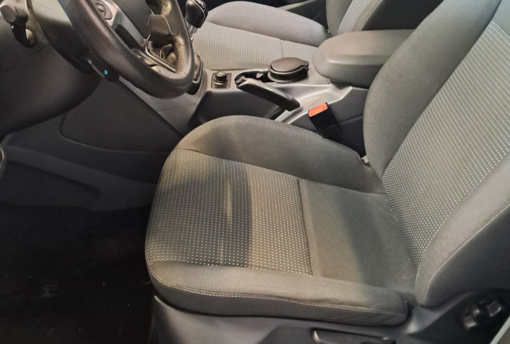 Ford GRAND C-MAX 1.6 TDCI 95 TREND 7PL - OPTIONS - ENTRETIEN - GARANTIE - Ford GRAND C-MAX 1.6 TDCI 95 TREND 7PL - OPTIONS - ENTRETIEN - GARANTIE -