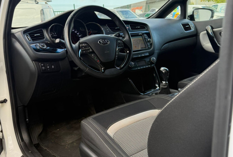 Kia ProCeed /Ceed 1.6 CRDI 110ch CARPLAY CAMERA DE RECUL Kia ProCeed /Ceed 1.6 CRDI 110ch CARPLAY CAMERA DE RECUL