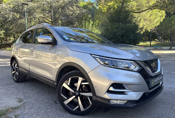 Nissan Qashqai Phase 2 - Tekna 1.6 dCi 2WD 130 cv TOIT PANORAMIQUE - ATTELAGE - SIEGE CHAUFFANT