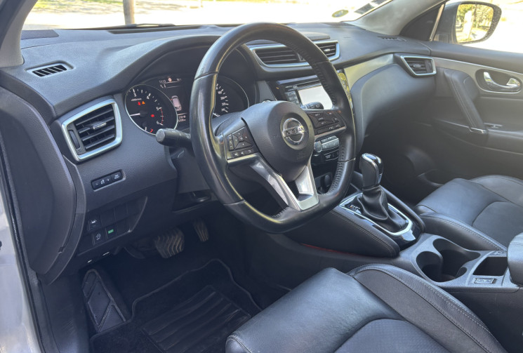 Nissan Qashqai Phase 2 - Tekna 1.6 dCi 2WD 130 cv TOIT PANORAMIQUE - ATTELAGE - SIEGE CHAUFFANT