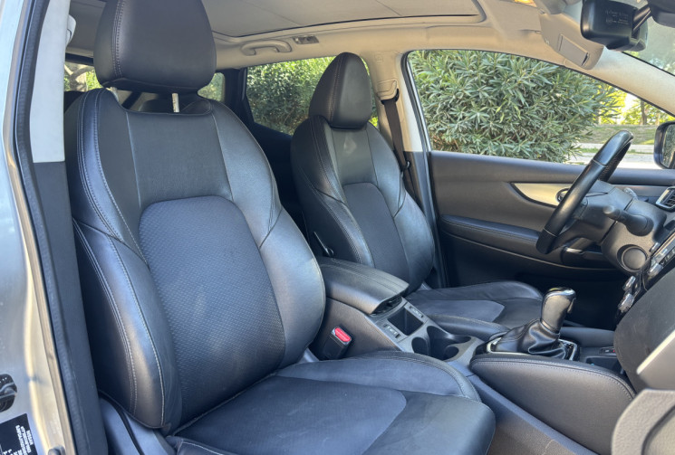 Nissan Qashqai Phase 2 - Tekna 1.6 dCi 2WD 130 cv TOIT PANORAMIQUE - ATTELAGE - SIEGE CHAUFFANT