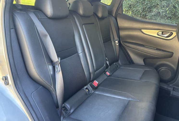 Nissan Qashqai Phase 2 - Tekna 1.6 dCi 2WD 130 cv TOIT PANORAMIQUE - ATTELAGE - SIEGE CHAUFFANT