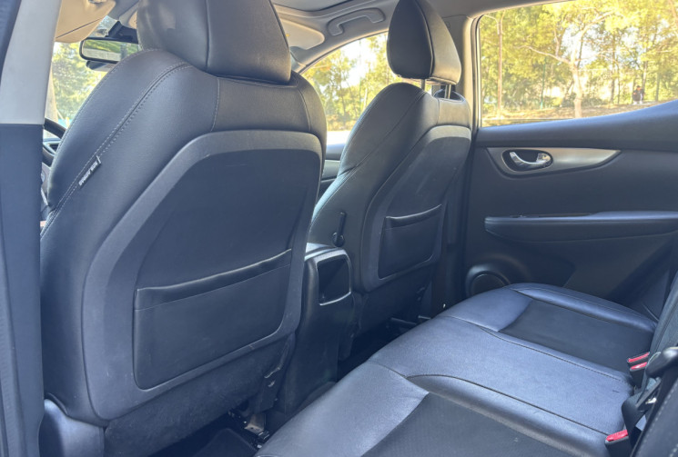 Nissan Qashqai Phase 2 - Tekna 1.6 dCi 2WD 130 cv TOIT PANORAMIQUE - ATTELAGE - SIEGE CHAUFFANT