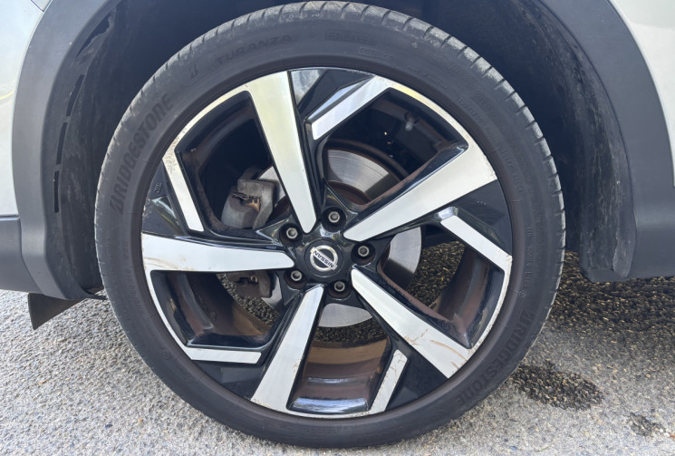 Nissan Qashqai Phase 2 - Tekna 1.6 dCi 2WD 130 cv TOIT PANORAMIQUE - ATTELAGE - SIEGE CHAUFFANT