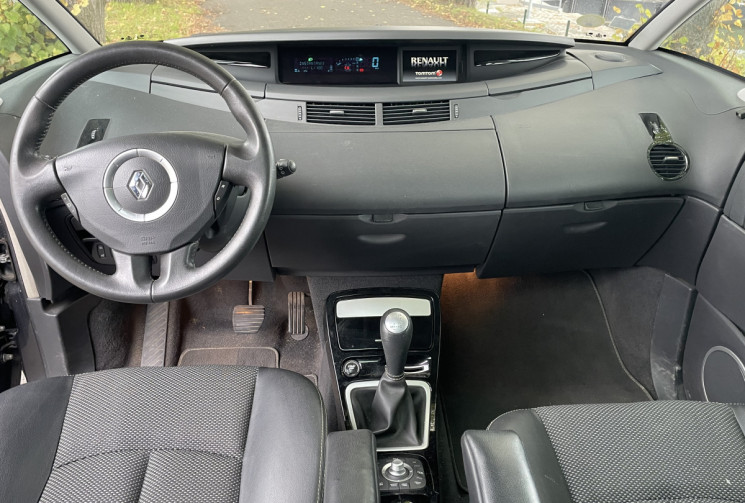 Renault Grand Espace IV 2.0 DCI / Boite Auto / 7 Places / Toit panoramique / Crochet d'attelage 