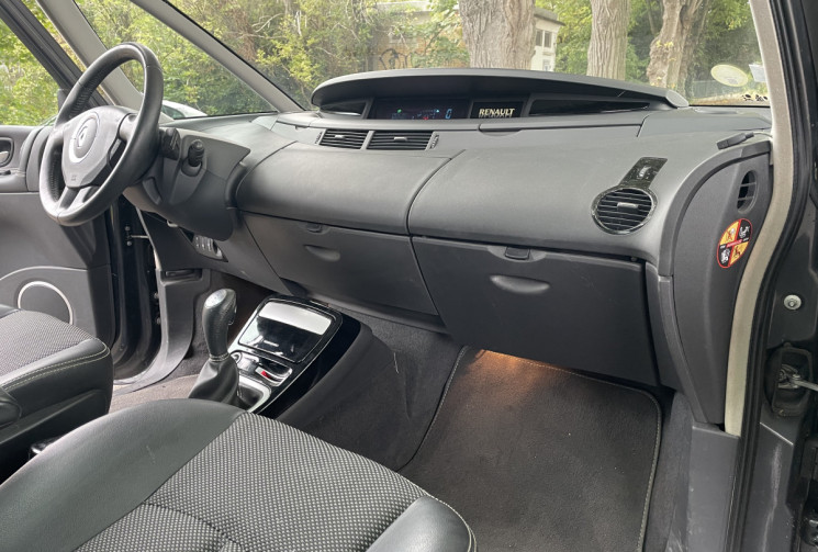 Renault Grand Espace IV 2.0 DCI / Boite Auto / 7 Places / Toit panoramique / Crochet d'attelage 