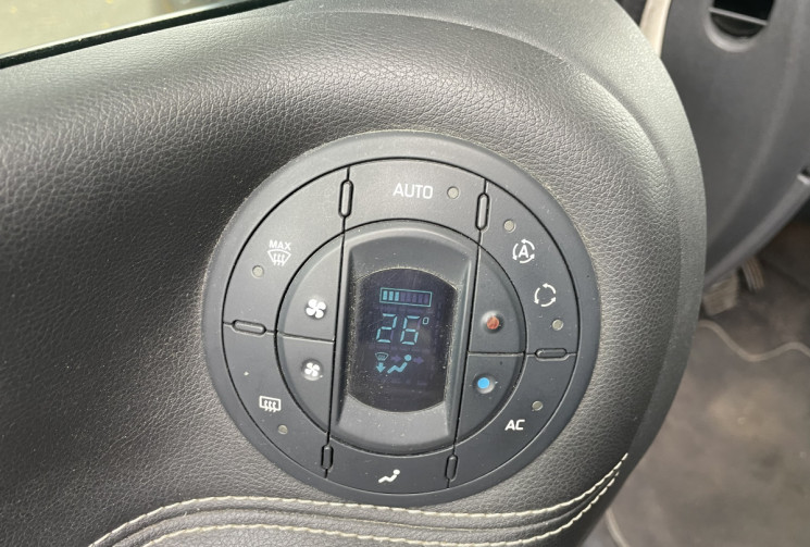 Renault Grand Espace IV 2.0 DCI / Boite Auto / 7 Places / Toit panoramique / Crochet d'attelage 