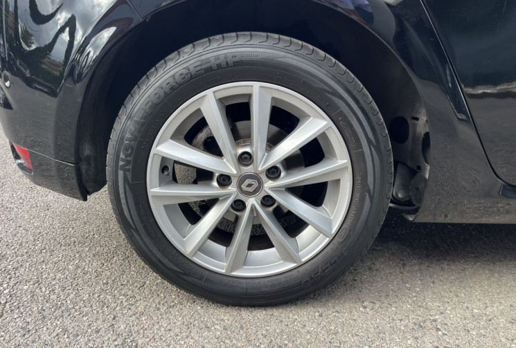 Renault Megane 4 IV 1.5 dCi 110ch Energy Intens EDC