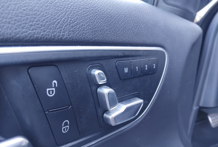 Mercedes Classe A 250 4MATIC VERSION SPORT 218 ch -Echappement clapet- Toit Ouvrant - Suivi Complet