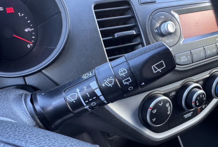 Kia Picanto 1.0 motion 3p