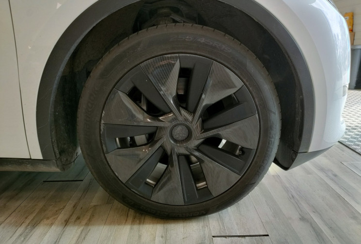 Tesla Model Y Propulsion (grande autonomie) 347ch + Attelage + Wallbox + Autopilot 