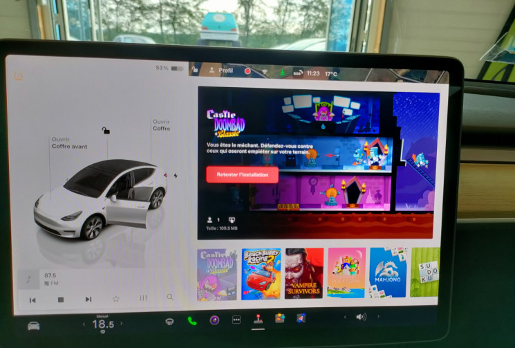 Tesla Model Y Propulsion (grande autonomie) 347ch + Attelage + Wallbox + Autopilot 