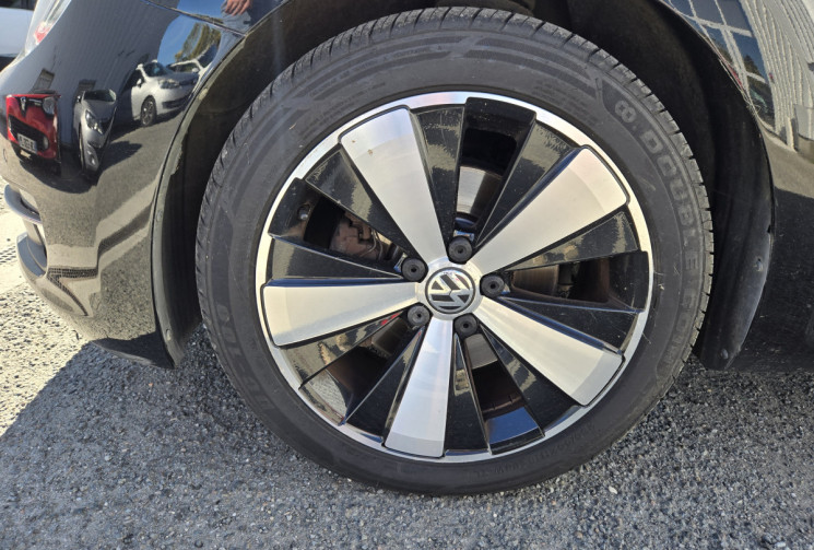 Volkswagen New Beetle 1.4 TSI 160 FENDER EDITION * DISTRIBUTION NEUVE * SIEGES CHAUFANTS * RADARS * 