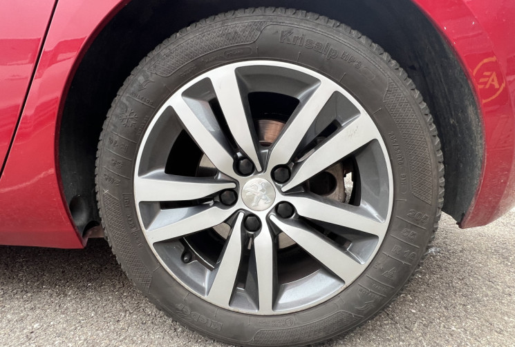 Peugeot 308 ALLURE BUSINESS  1.2 PureTech130 EAT 8 Courroie distribution changée
