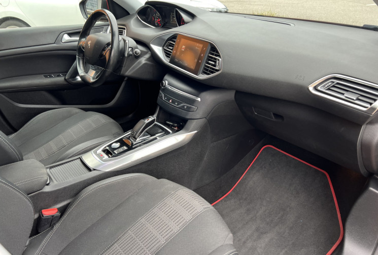 Peugeot 308 ALLURE BUSINESS  1.2 PureTech130 EAT 8 Courroie distribution changée
