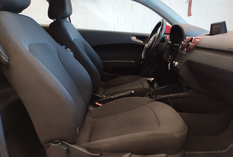 Audi A1 I 3 Portes 1.2 TFSI 85 cv FINITION AMBIENTE 