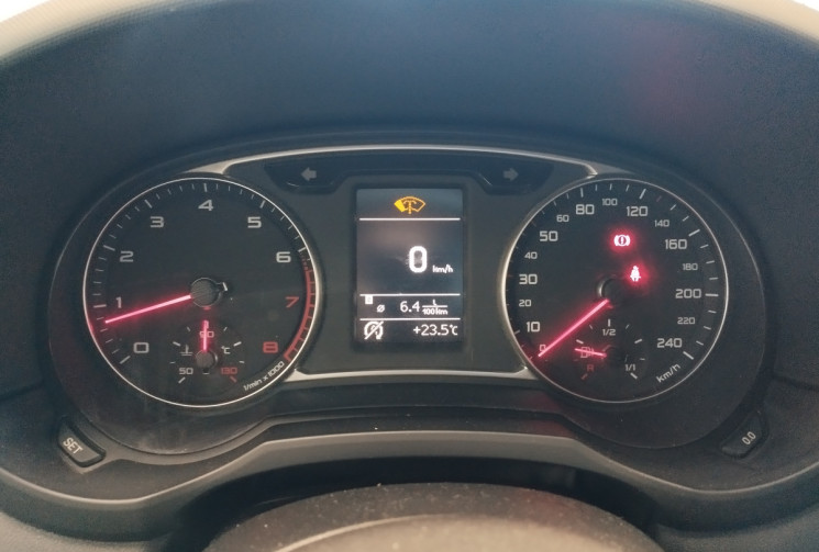 Audi A1 I 3 Portes 1.2 TFSI 85 cv FINITION AMBIENTE 