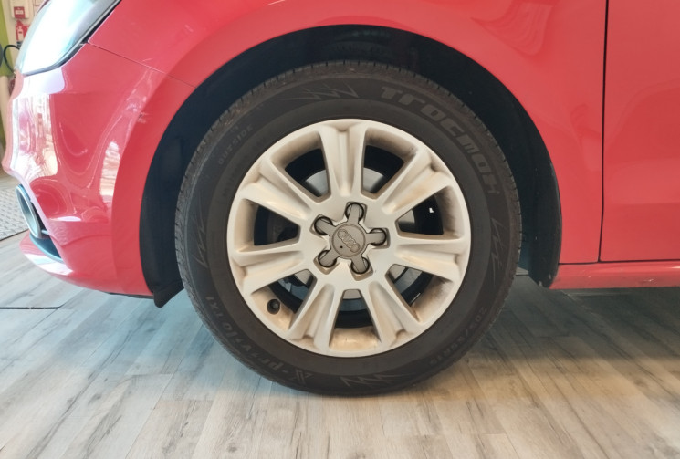 Audi A1 I 3 Portes 1.2 TFSI 85 cv FINITION AMBIENTE 