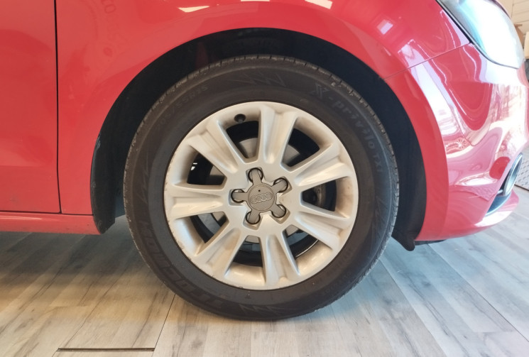 Audi A1 I 3 Portes 1.2 TFSI 85 cv FINITION AMBIENTE 