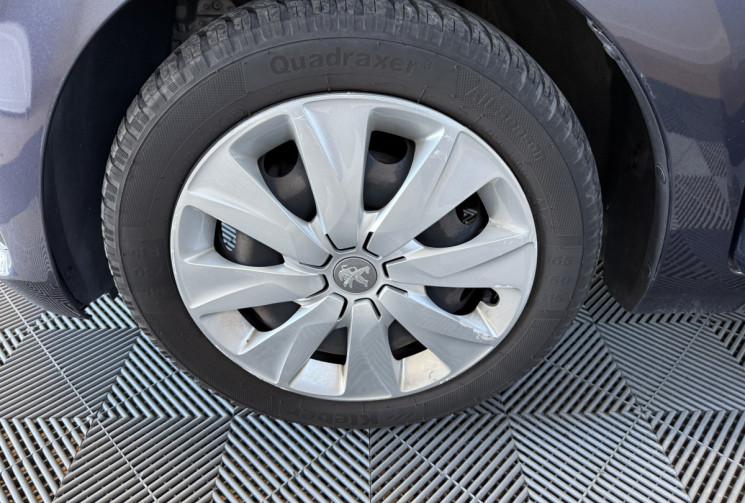 Peugeot 108 5 PORTES 1.2 VTI 82 STYLE