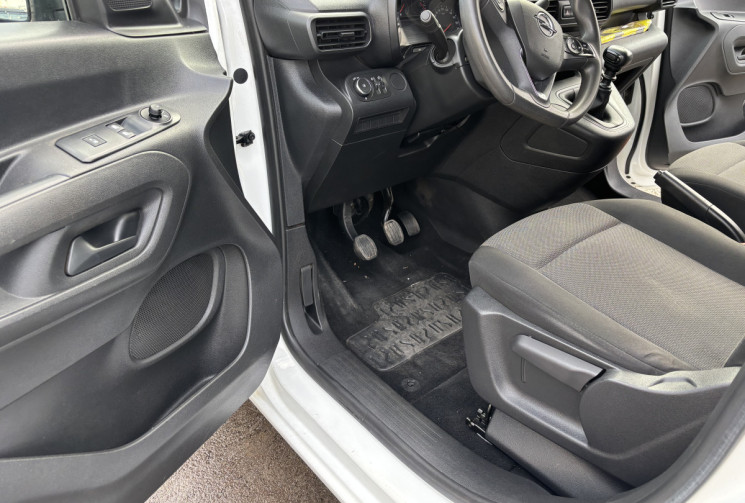 Opel COMBO CARGO 1.5 D STANDARD 100 ESSENTIA