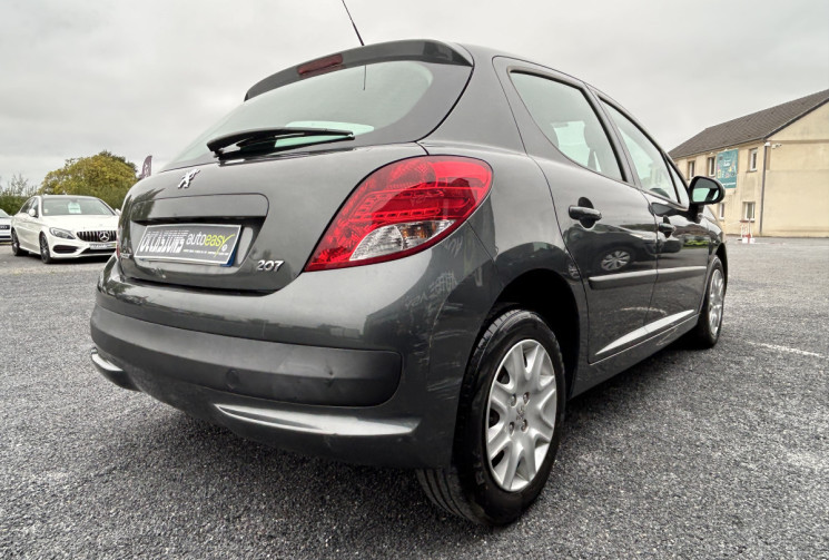 Peugeot 207 1.4 TENDANCE 75 CH 1ERE MAIN CT OK DISTRIB NEUVE