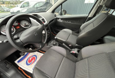 Peugeot 207 1.4 TENDANCE 75 CH 1ERE MAIN CT OK DISTRIB NEUVE