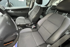 Peugeot 207 1.4 TENDANCE 75 CH 1ERE MAIN CT OK DISTRIB NEUVE