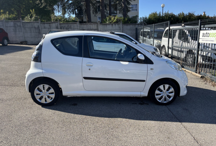 Citroën C1 1.0 / 68 CH / CONFORT / CLIM 