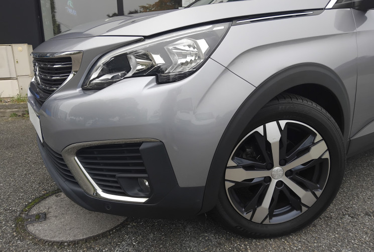 Peugeot 5008 ALLURE 1.6 120CH 7 Places - Toit Panoramique - Caméra de recul - Attelage