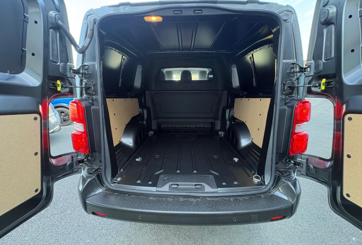 FIAT Scudo 2.0 180 PACK PREMIUM CONNECT / NEUF / 29 990€ HT / GARANTIE 24 MOIS / TVA RÉCUPÉRABLE