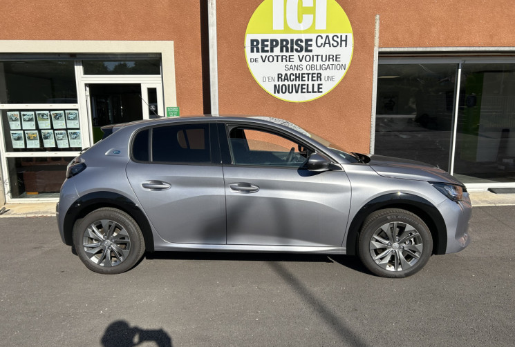 Peugeot 208 e- 136 cv Allure Etat neuf