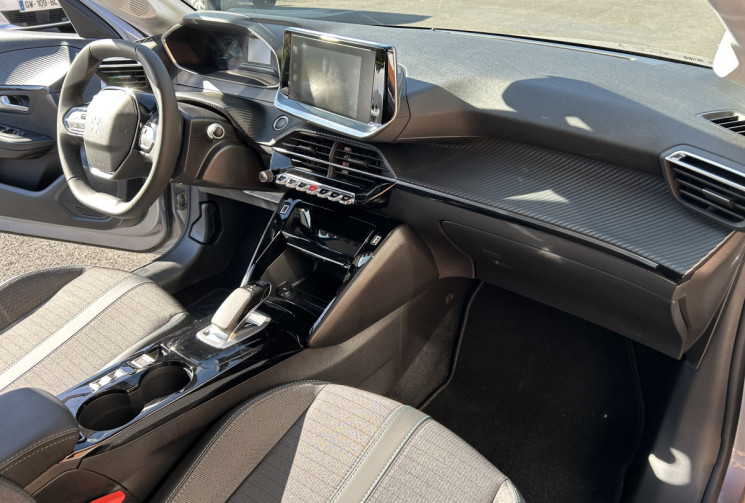 Peugeot 208 e- 136 cv Allure Etat neuf