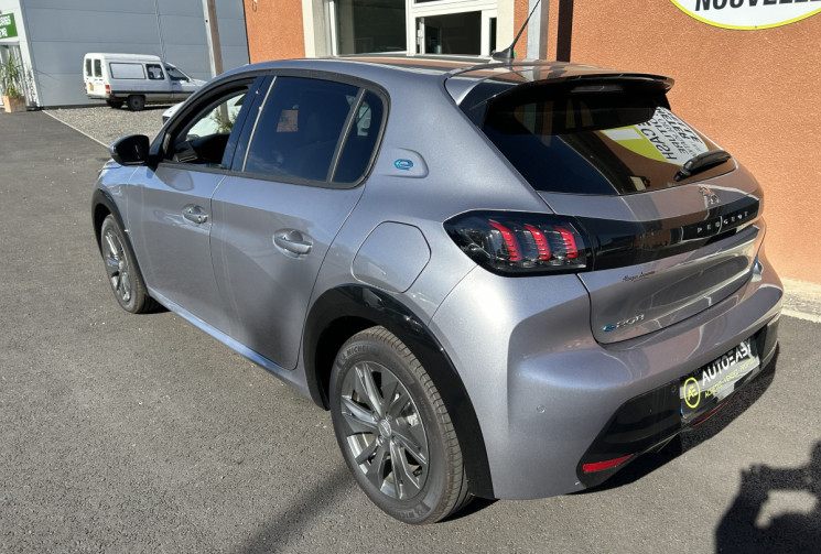 Peugeot 208 e- 136 cv Allure Etat neuf