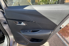 Peugeot 208 e- 136 cv Allure Etat neuf