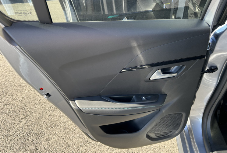 Peugeot 208 e- 136 cv Allure Etat neuf