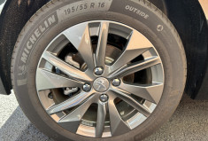 Peugeot 208 e- 136 cv Allure Etat neuf