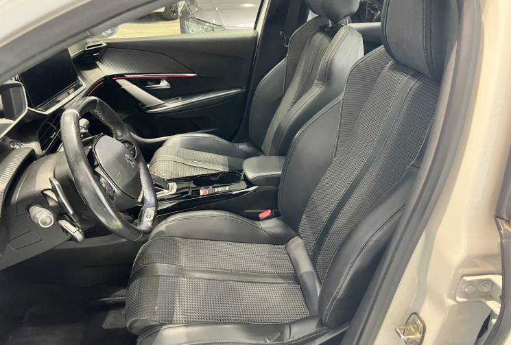 Peugeot 208 1.2 100 CH EAT8 GT