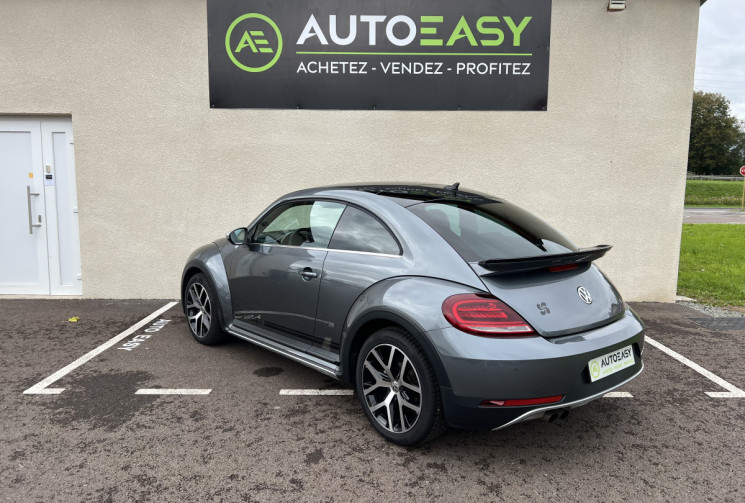 Volkswagen New Beetle II Phase 2 1.4 TSI DSG7 150 cv BVA DUNE