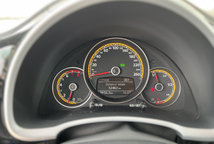 Volkswagen New Beetle II Phase 2 1.4 TSI DSG7 150 cv BVA DUNE