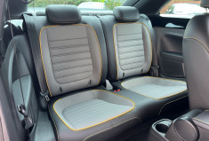 Volkswagen New Beetle II Phase 2 1.4 TSI DSG7 150 cv BVA DUNE