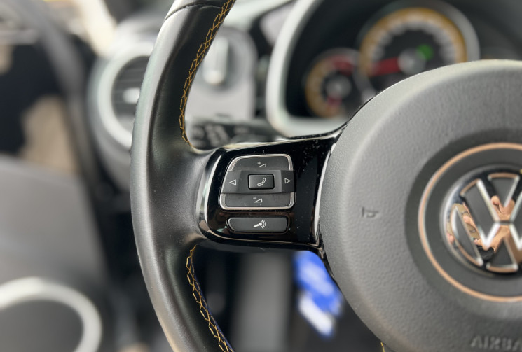 Volkswagen New Beetle II Phase 2 1.4 TSI DSG7 150 cv BVA DUNE