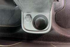 Volkswagen New Beetle II Phase 2 1.4 TSI DSG7 150 cv BVA DUNE